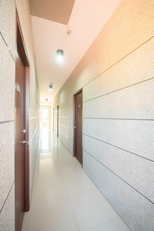 Oyo 197 Sunny Point Hotel Davao City Extérieur photo