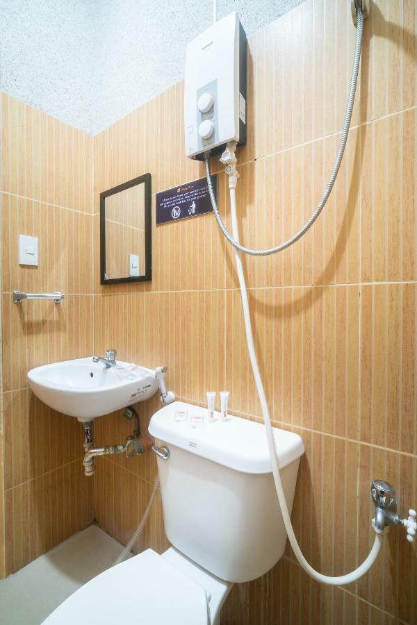 Oyo 197 Sunny Point Hotel Davao City Extérieur photo